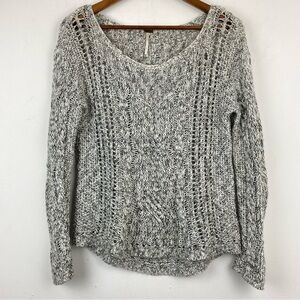 Free People Sz Small Women’s Gray White Long Sleeve Cable Knit Pullover Sweater